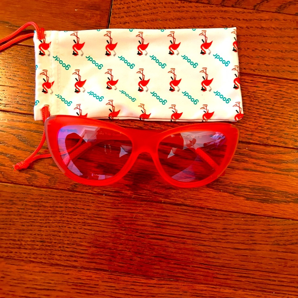 Goodr Women’s Flamingo 🦩 Couture Sunglasses.